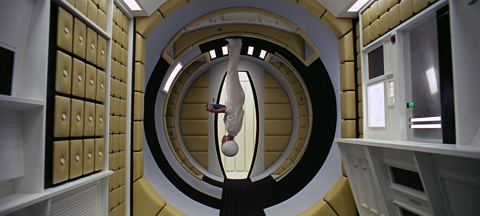 2001: A Space Odyssey film still at 00:35:45.062