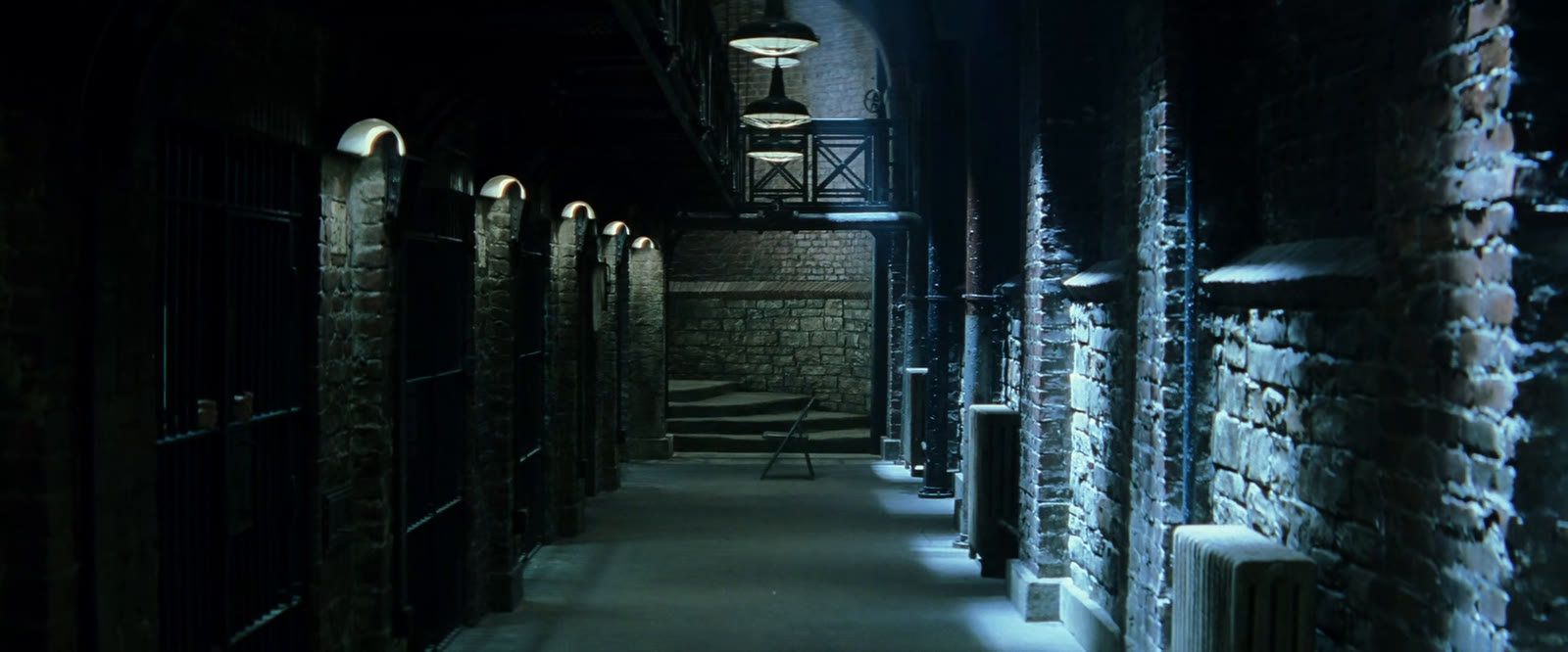 Red Dragon (2002) still at 00:29:57.170