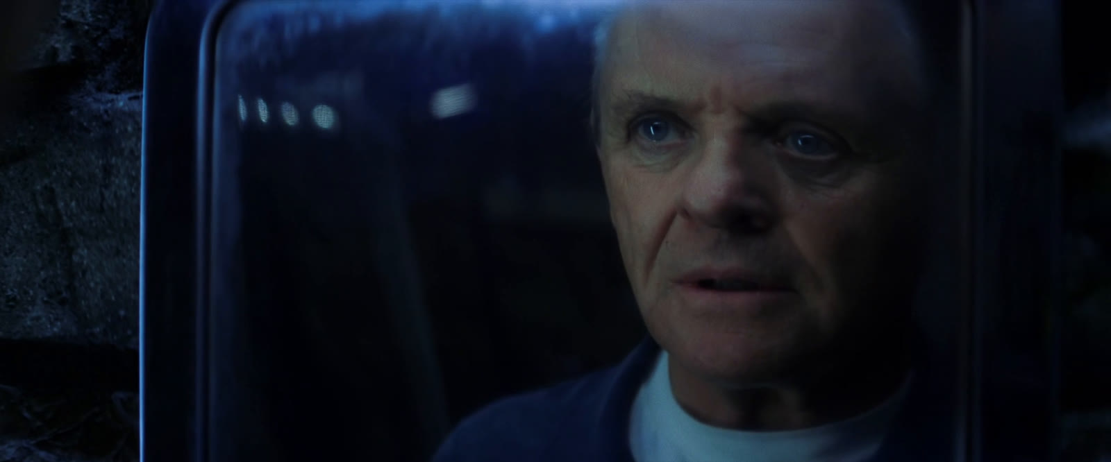 Red Dragon (2002) still at 01:22:47.964